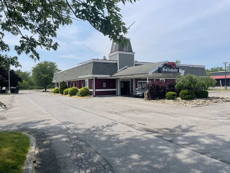 More Photos Of 7540 Transit Rd, Buffalo Restaurant For Sale