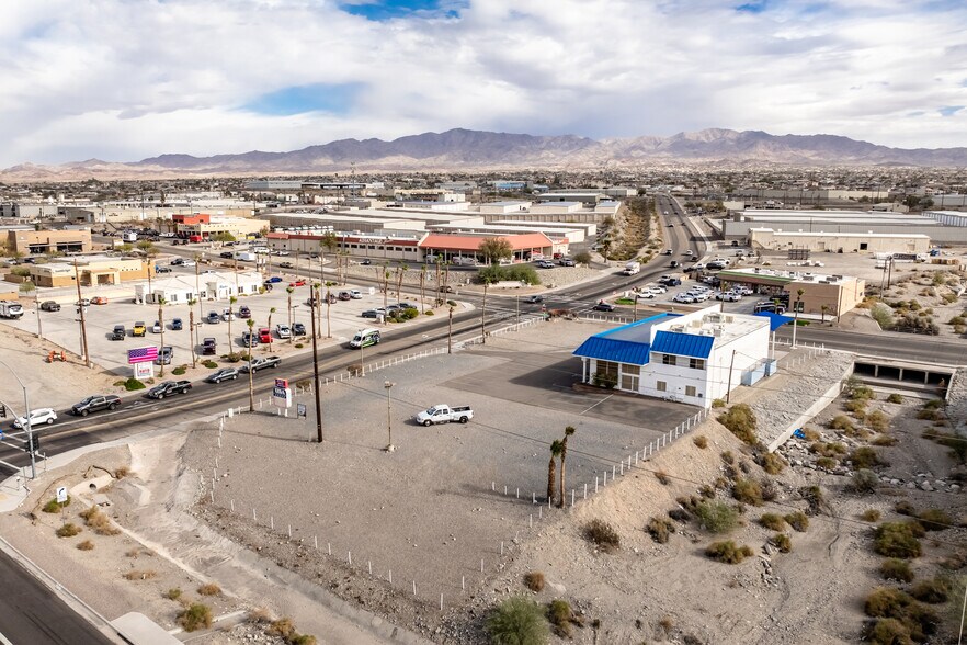 More Photos Of 951 Lake Havasu Ave N, Lake Havasu City Showroom For Lease