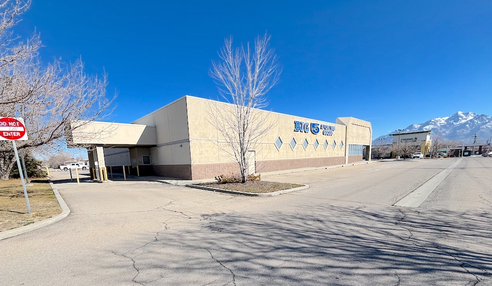 More Photos Of 1390 W 9000 S, West Jordan Freestanding For Lease