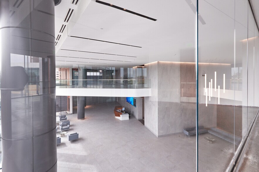 More Photos Of 308 NE 9th St, Oklahoma City Office For Lease