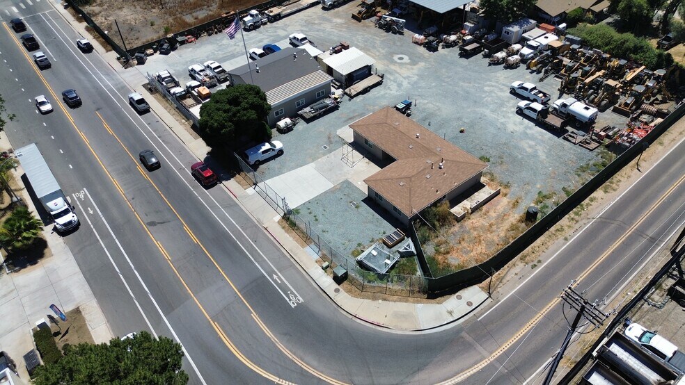 More Photos Of 10198 Riverford Rd, Lakeside Service For Lease