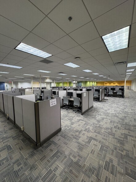 More Photos Of 5300 Kings Island Dr, Mason Office For Sale