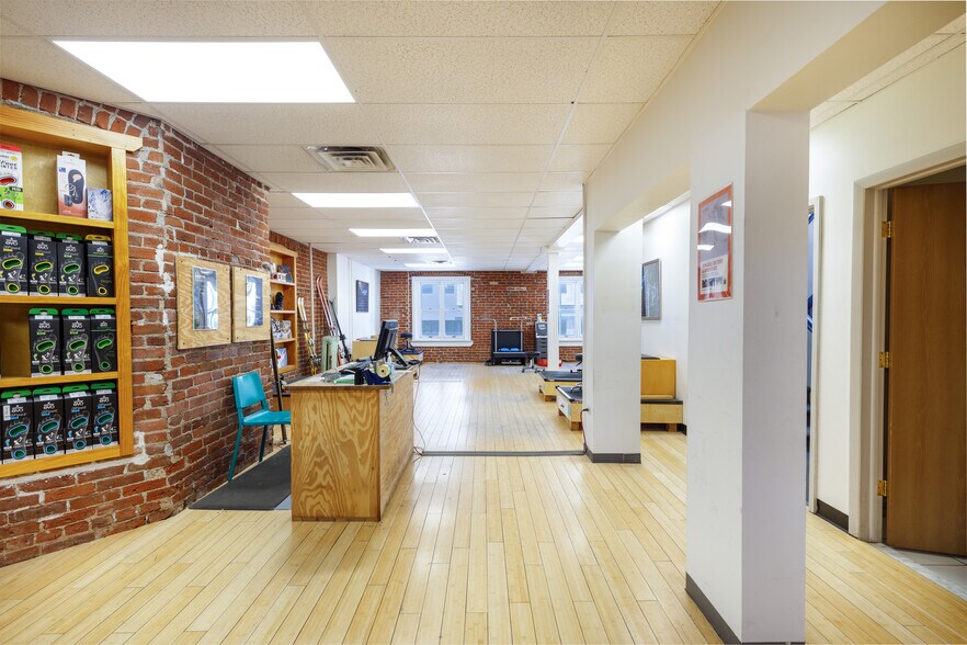 More Photos Of 853 N Lincoln St, Denver Office For Sale