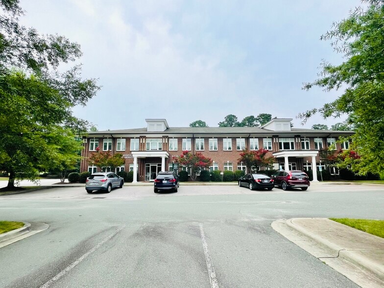 More Photos Of 5003 Southpark Dr, Durham Medical For Sale