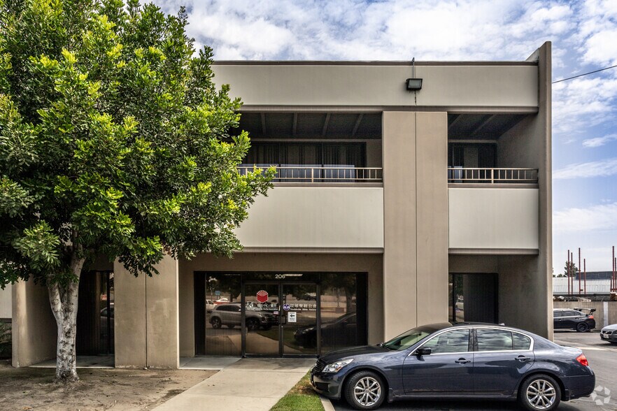 More Photos Of 9060 Telstar Ave, El Monte Flex For Lease