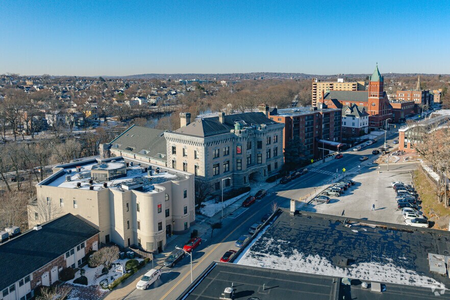More Photos Of 92 High St, Medford Medical For Lease