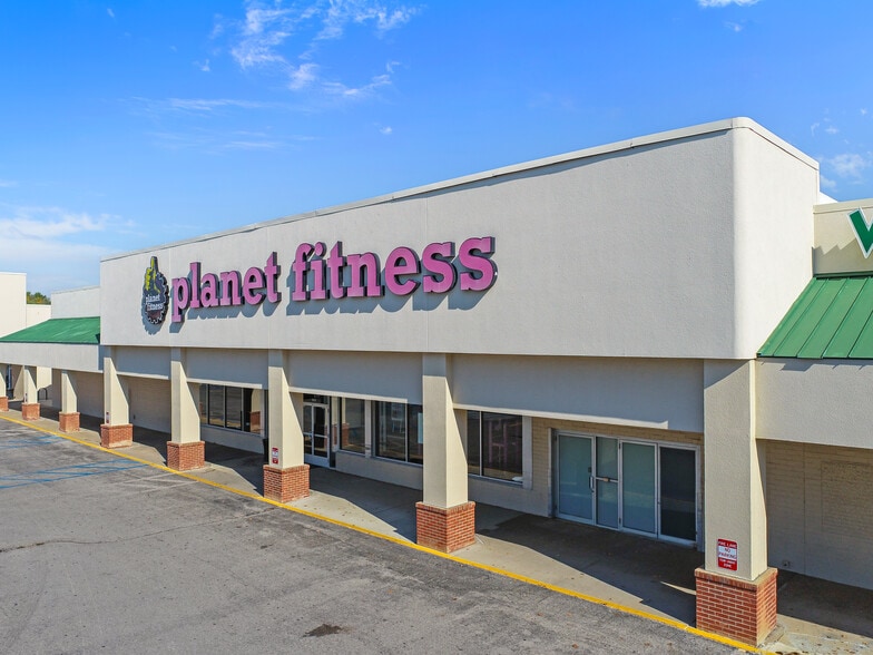 More Photos Of 3405-3411 SE 14th St, Des Moines General Retail For Lease