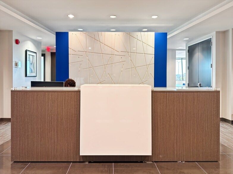 More Photos Of 10 Milner Business Ct, Toronto Coworking Space