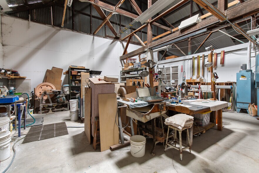 More Photos Of 2534 Magnolia St, Oakland Manufacturing For Sale
