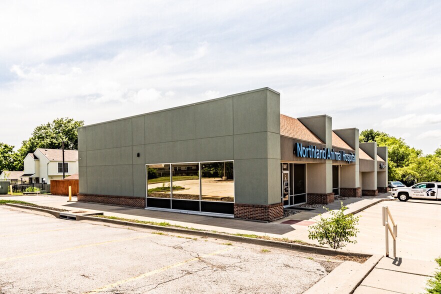 61416151 NW Barry Rd, Kansas City, MO 64154 For Lease