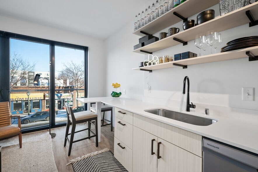 More Photos Of 2640 Nicollet Ave, Minneapolis Apartments For Lease