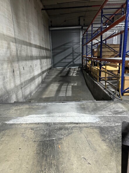More Photos Of 8300 NW 70th St, Miami Warehouse For Sale