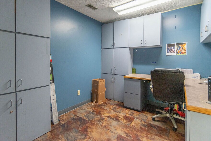 More Photos Of 789 E Morgan St, Martinsville Restaurant For Sale