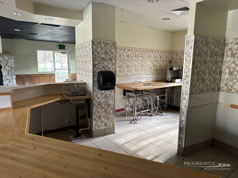 More Photos Of 312 S Hwy 173, Lake Arrowhead Fast Food For Sale
