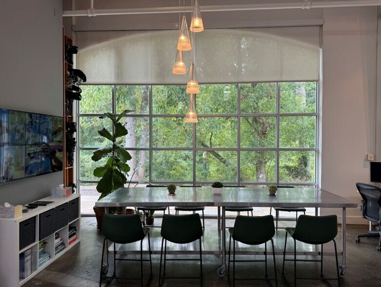 More Photos Of 1123 Zonolite Rd NE, Atlanta Loft Creative Space For Lease