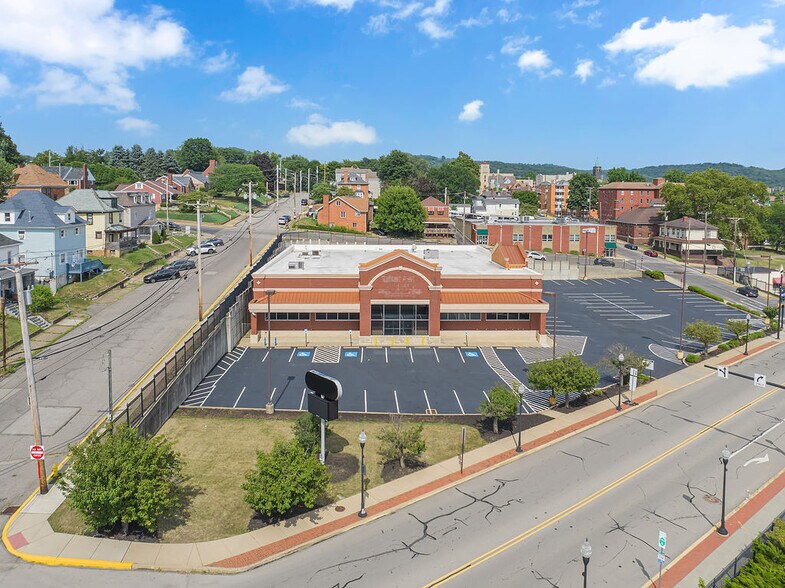 More Photos Of 351 Brighton Ave, Rochester Freestanding For Lease