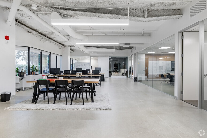More Photos Of 3000 S Robertson Blvd, Los Angeles Loft Creative Space For Sale