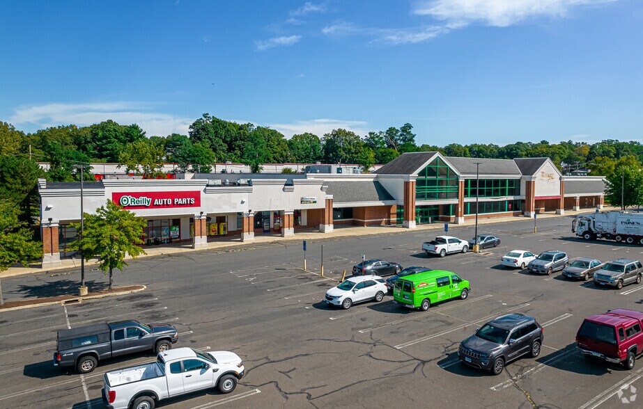 Primary Photo Of 425 Broad St, Manchester Supermarket For Sale