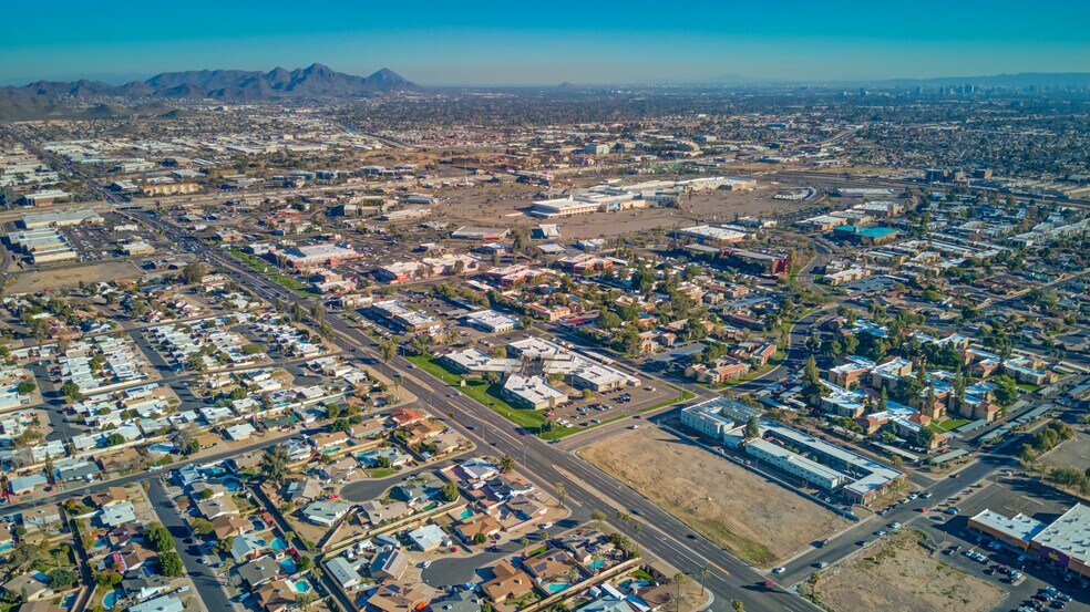 More Photos Of 3201 W Peoria Ave, Phoenix Medical For Lease