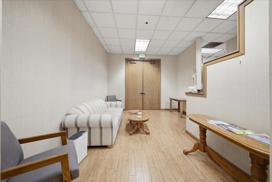More Photos Of 700 University Ave, Sacramento Office For Lease