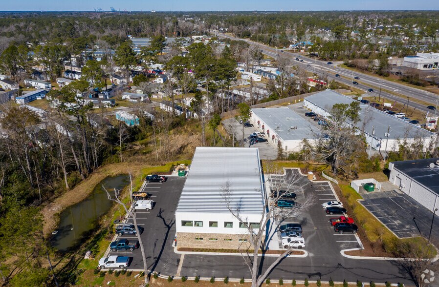 More Photos Of 5208 Carolina Beach Rd, Wilmington Flex For Lease