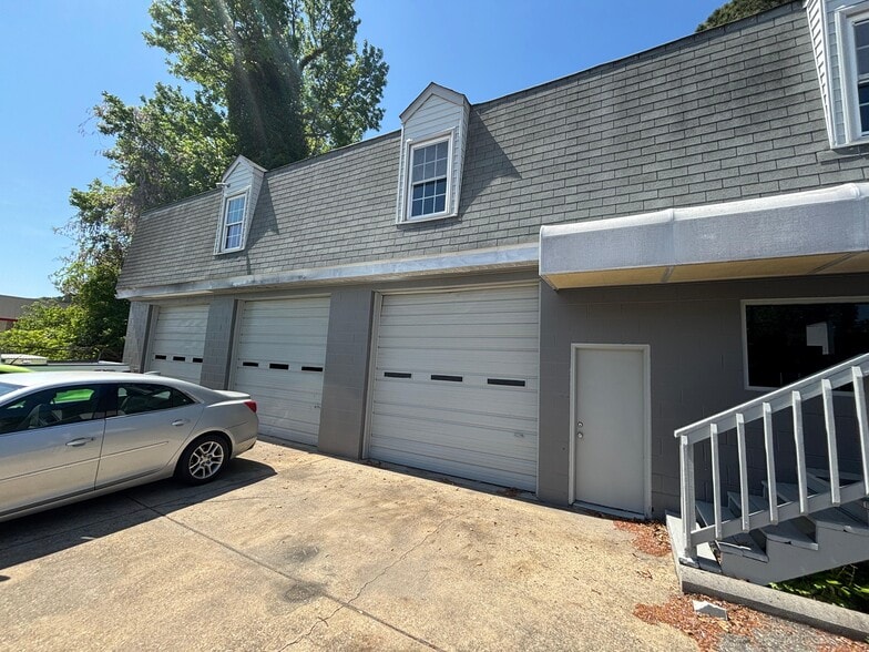 More Photos Of 11021-11025 Jefferson Ave, Newport News Auto Dealership For Sale