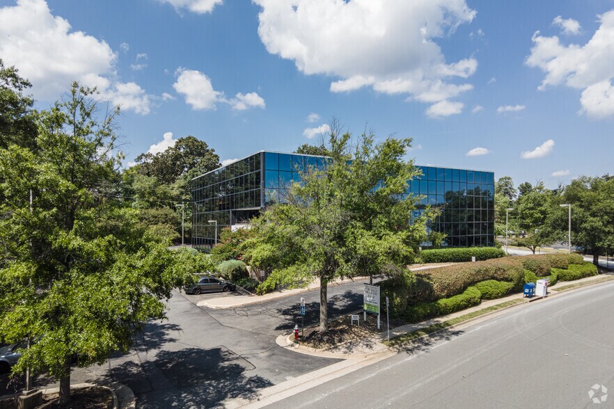 More Photos Of 5350 Shawnee Rd, Alexandria Medical For Sale