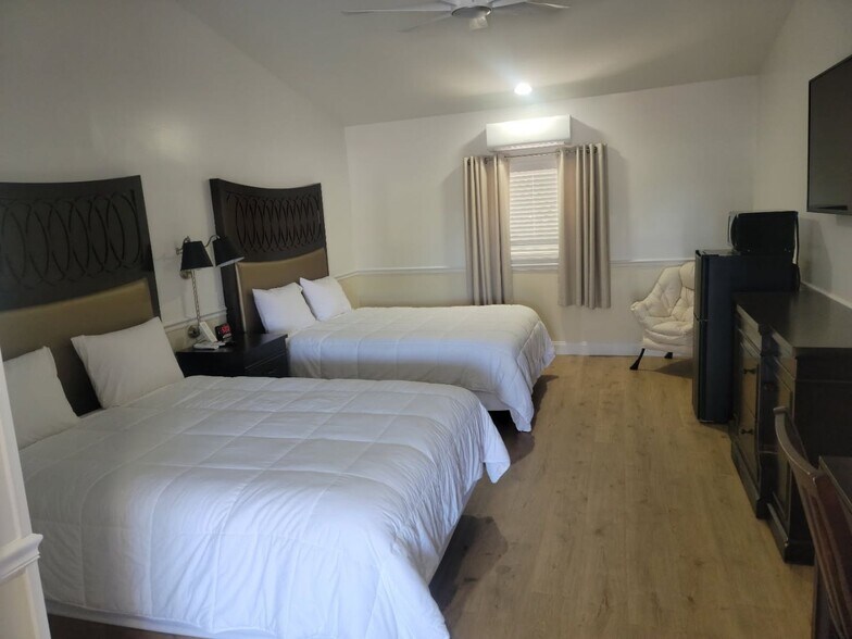 More Photos Of 2900 S Pine Ave, Ocala Hotel For Sale