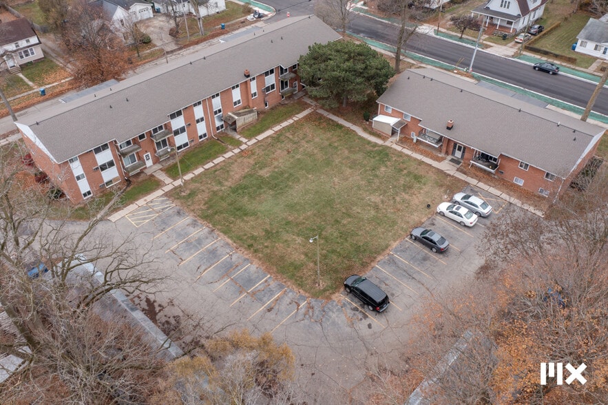 More Photos Of 100 Taylor St, Coldwater Apartments For Sale