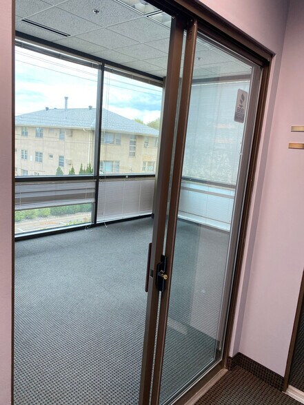 More Photos Of 941 Hillwind Rd NE, Minneapolis Medical For Lease