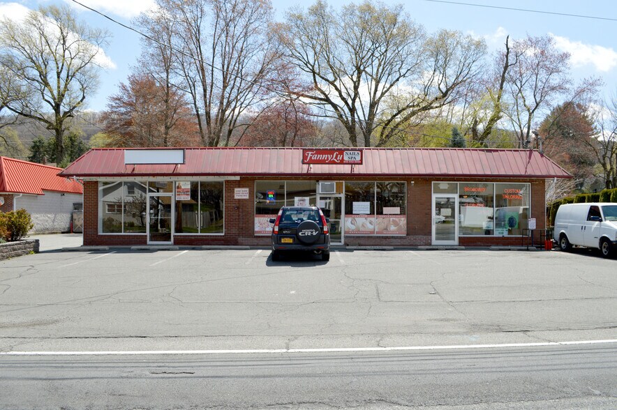 Primary Photo Of 79 Ramapo Rd, Garnerville Storefront Retail Office For Lease