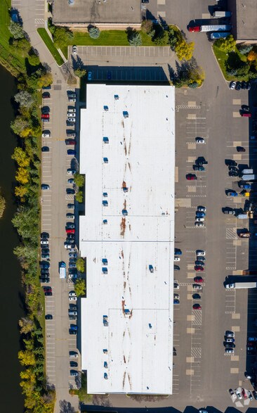 More Photos Of 131 N Cheshire Ln, Minnetonka Light Manufacturing For Lease