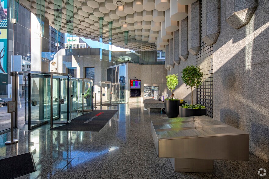 More Photos Of 22 St Clair Ave E, Toronto Office For Lease