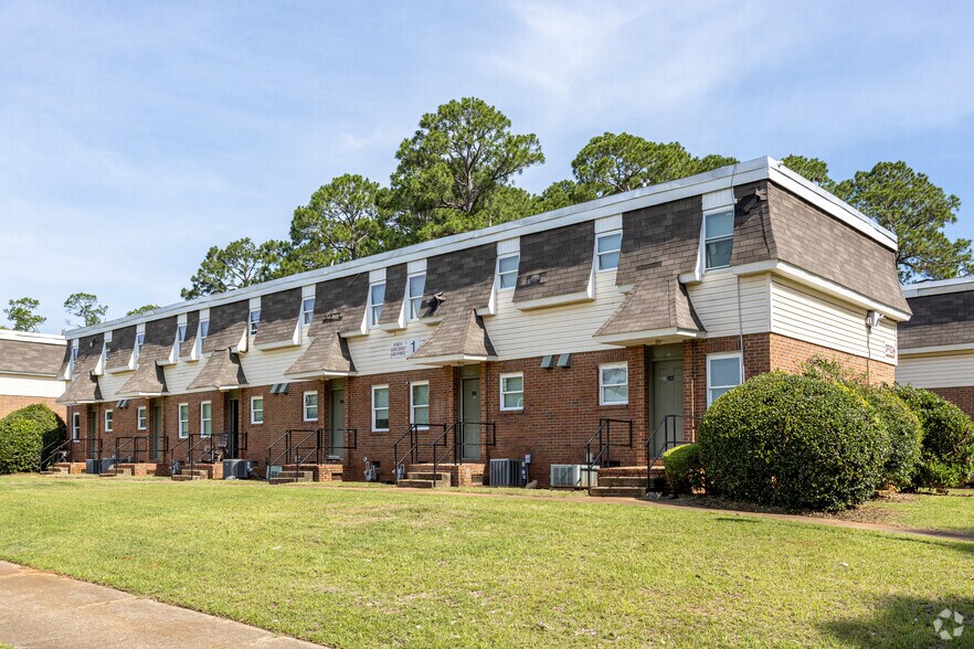 More Photos Of 1013 Cedar Ave, Albany Apartments For Sale