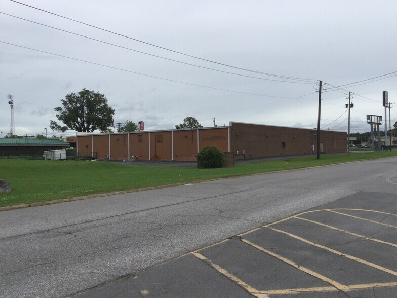 More Photos Of 1019-1021 S 4th St, Gadsden Freestanding For Lease