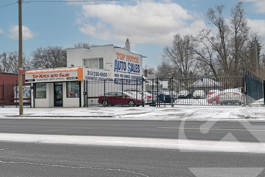 Primary Photo Of 19234 W 7 Mile Rd, Detroit Auto Repair For Sale