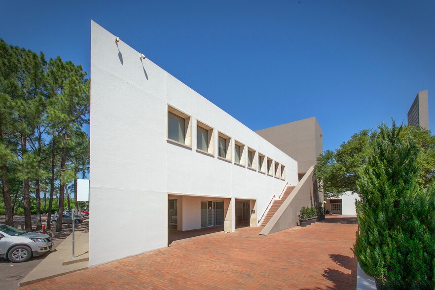 More Photos Of 1301 Solana Blvd, Westlake Office For Lease