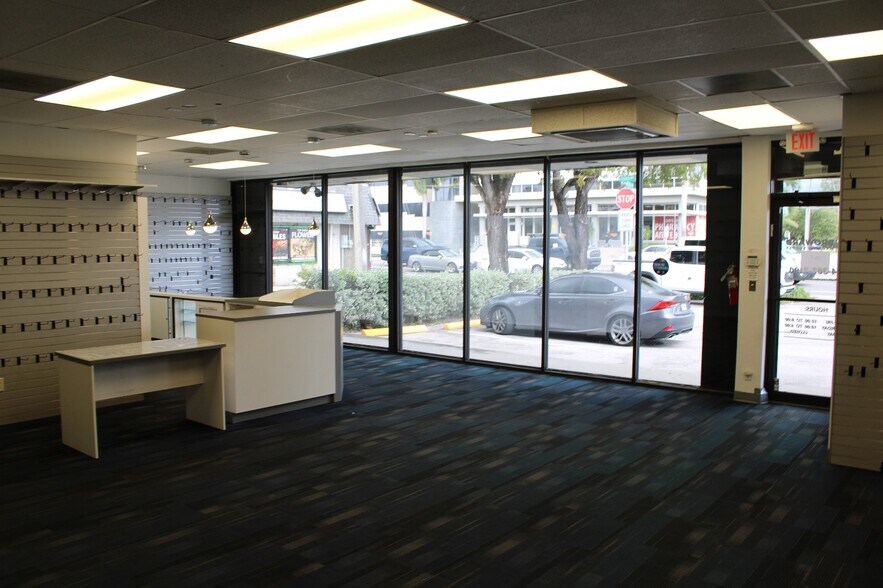 More Photos Of 29 N Federal Hwy, Hallandale Beach Freestanding For Lease