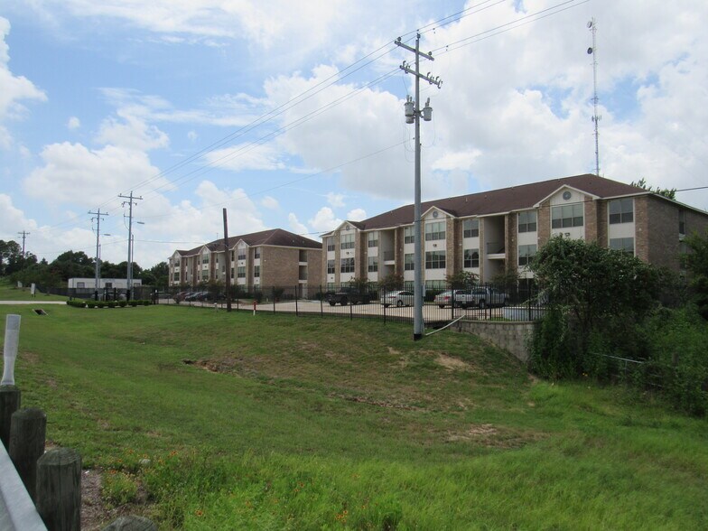 Primary Photo Of 22063 FM 1098 Rd, Prairie View Apartments For Sale