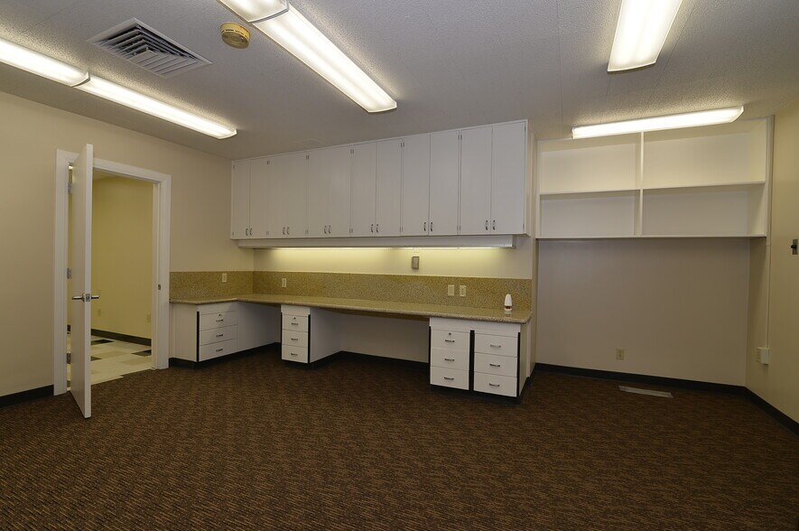 More Photos Of , Bakersfield Office For Sale
