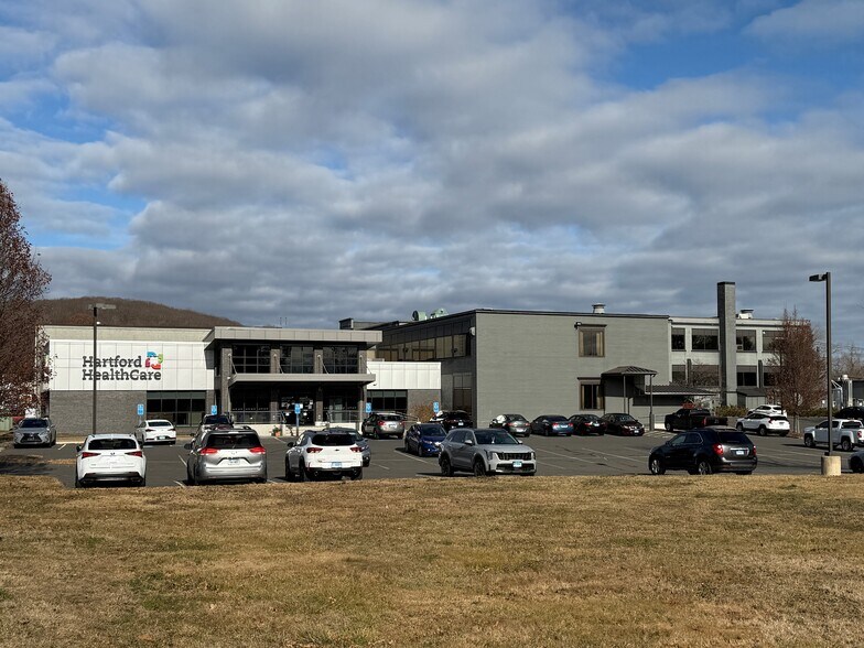 More Photos Of 22 Pine St, Bristol Medical For Lease