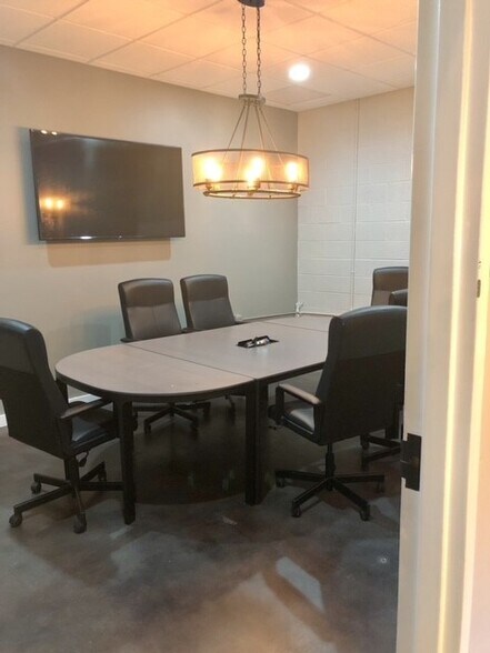 More Photos Of 704-710 Berkeley Ave, Atlanta Loft Creative Space For Lease