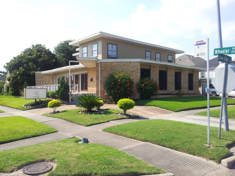 More Photos Of 2517 Wheeler St, Houston Funeral Home For Sale