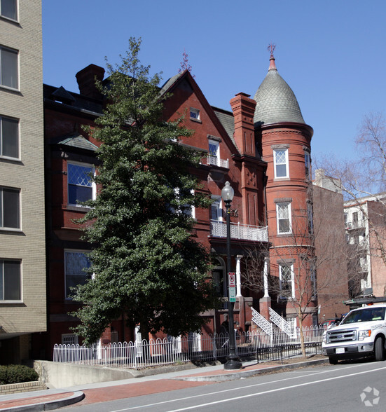 Primary Photo Of 1420 17th St NW, Washington Apartments For Sale