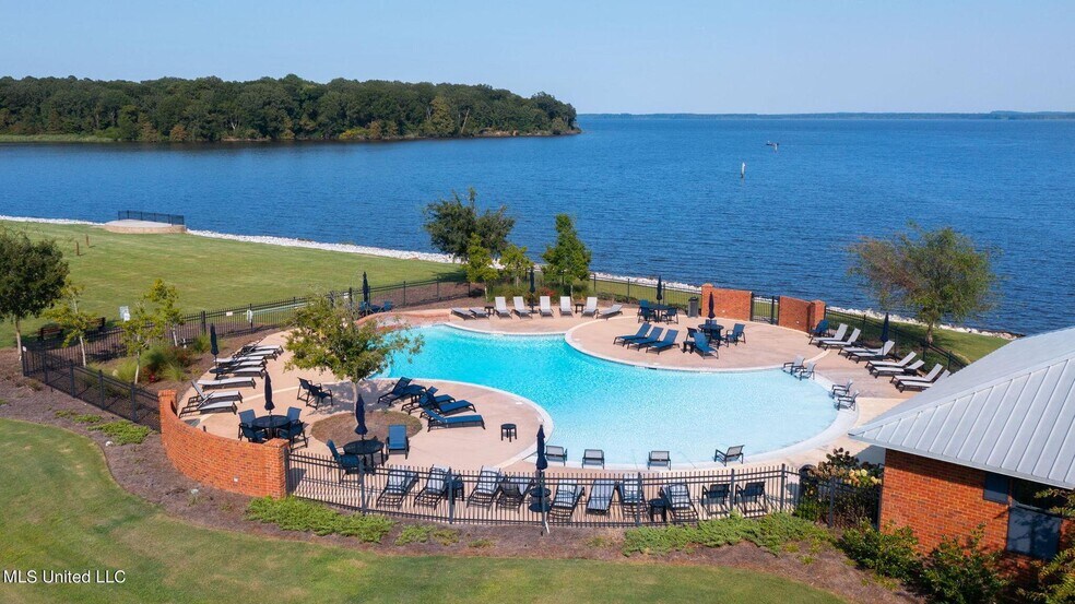 More Photos Of 253 N Natchez Dr, Madison Apartments For Lease