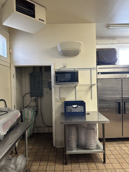 More Photos Of 2320 Belshaw St, Mojave Restaurant For Sale