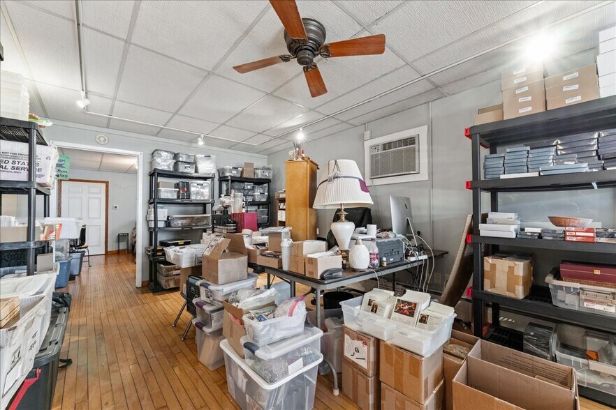 More Photos Of 517 Milwaukee St, Kewaunee General Retail For Sale
