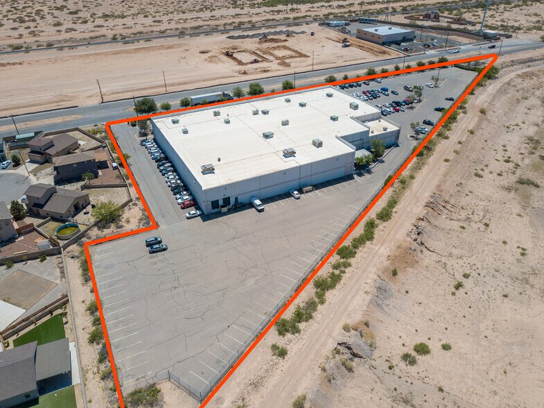 More Photos Of 10365 Railroad Dr, El Paso Warehouse For Lease