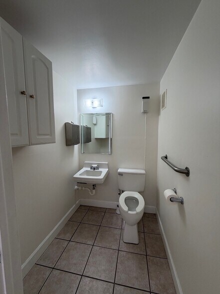 More Photos Of 16115-16155 SW 117th Ave, Miami Light Distribution For Sale