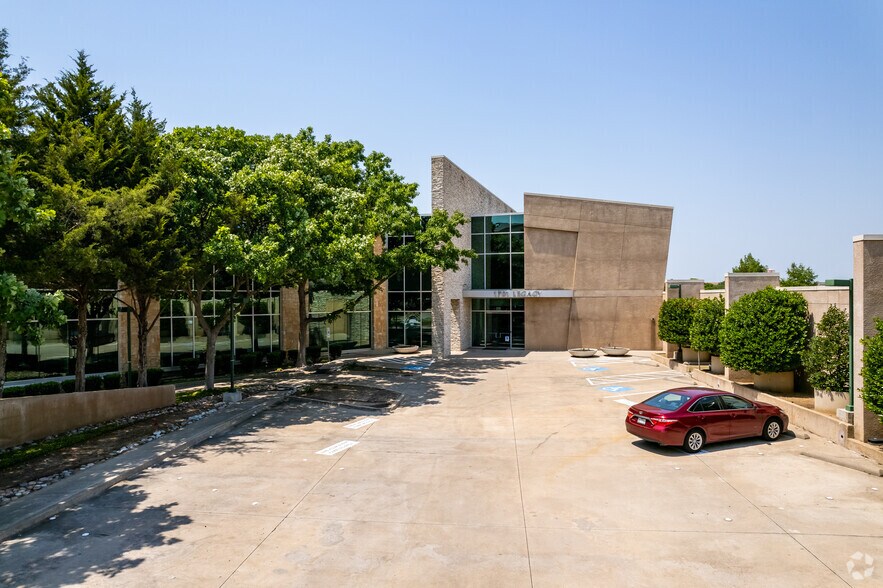 More Photos Of 1701 Legacy Dr, Frisco Unknown For Lease